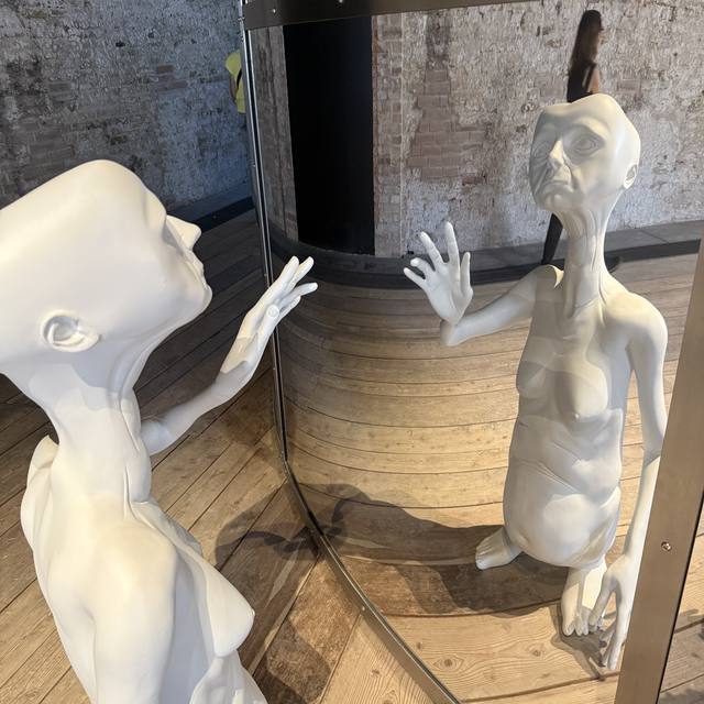Venice Biennale, Arsenale, Paris