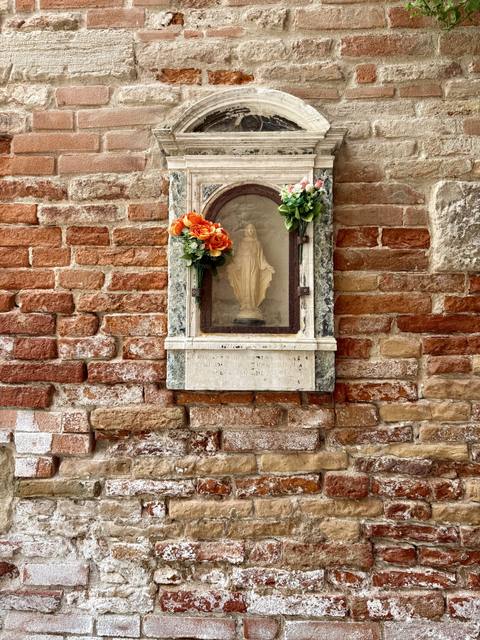 Venice Biennale, Around Venice & Extras, Fun Images